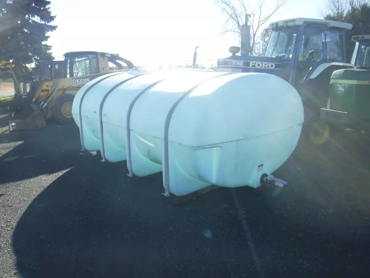 Used Unspecified 2000 gallon Tank