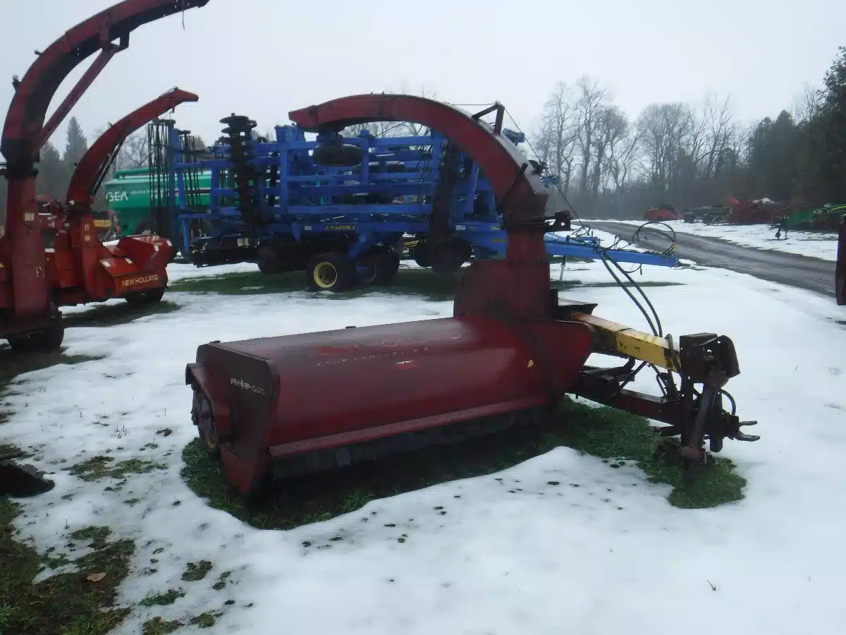 Gallery image 2 for New Holland 38 Crop Chopper