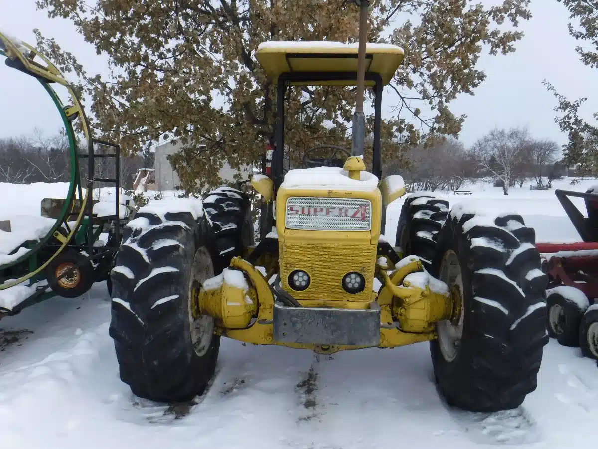 Gallery image 2 for Ford County 654 Tractor