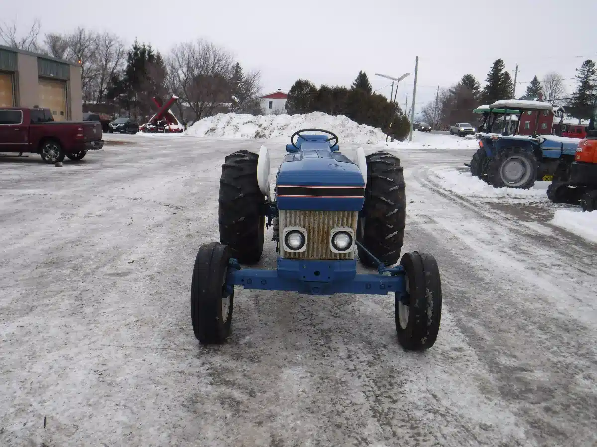 Gallery image 2 for Ford 4610 Tractor