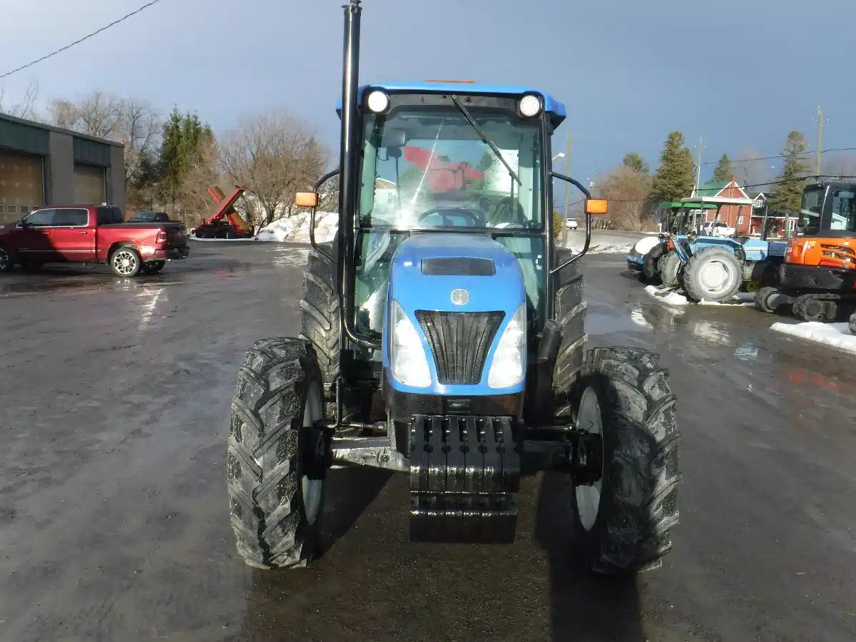 Gallery image 2 for New Holland T4040 Tractor