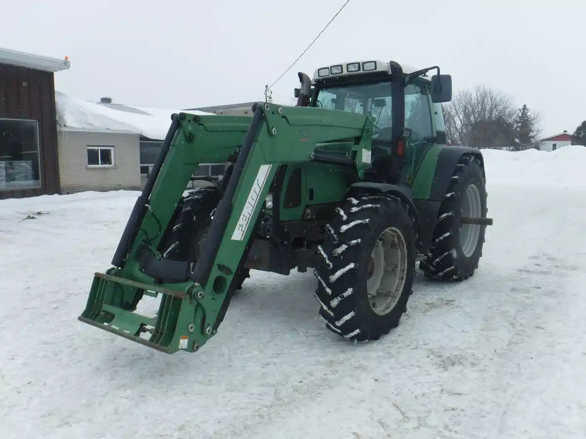 Fendt 716 VARIO Tractor