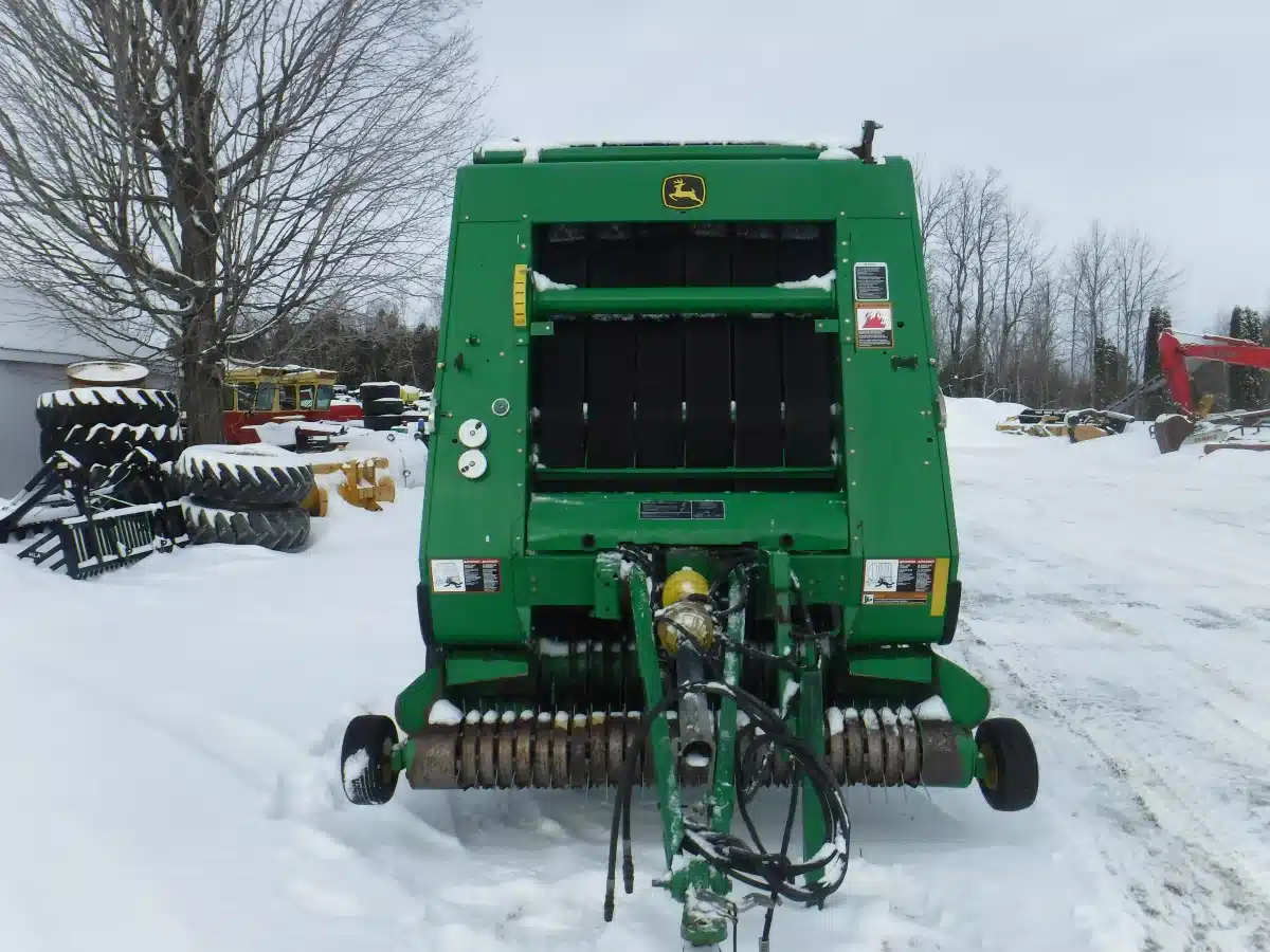 Gallery image 2 for John Deere 582 Round Baler