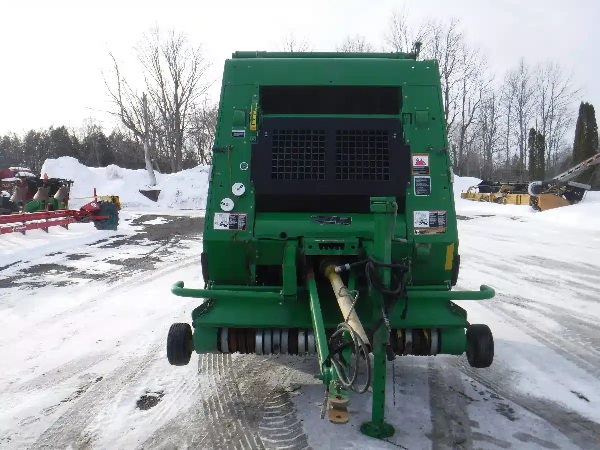 Gallery image 2 for John Deere 854 Round Baler