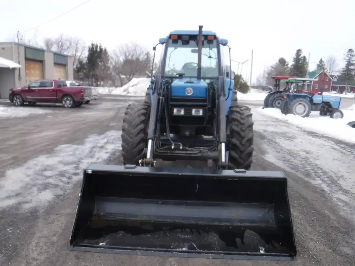 Gallery image 2 for New Holland 7740SLE Tractor