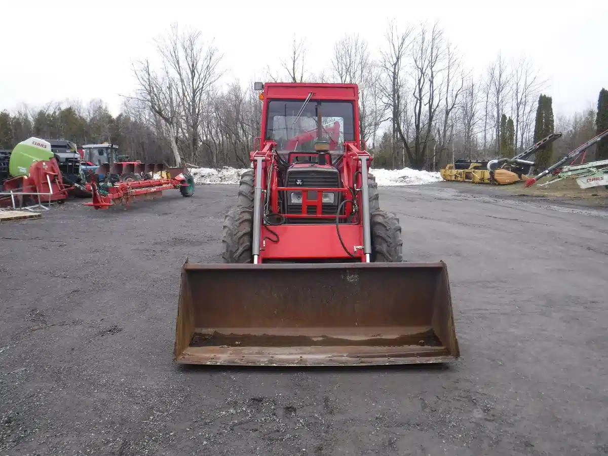Gallery image 2 for Massey Ferguson 390 Tractor