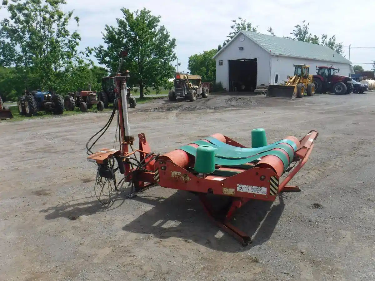 Photo de la Galerie 1 pour Kverneland UN7558 Enrobeuse
