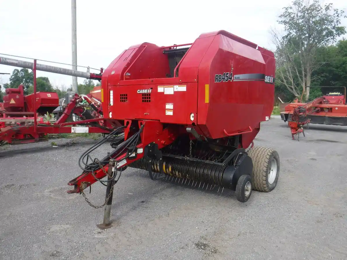 Photo de la Galerie 1 pour Case IH RB454 Presse à Balle Ronde