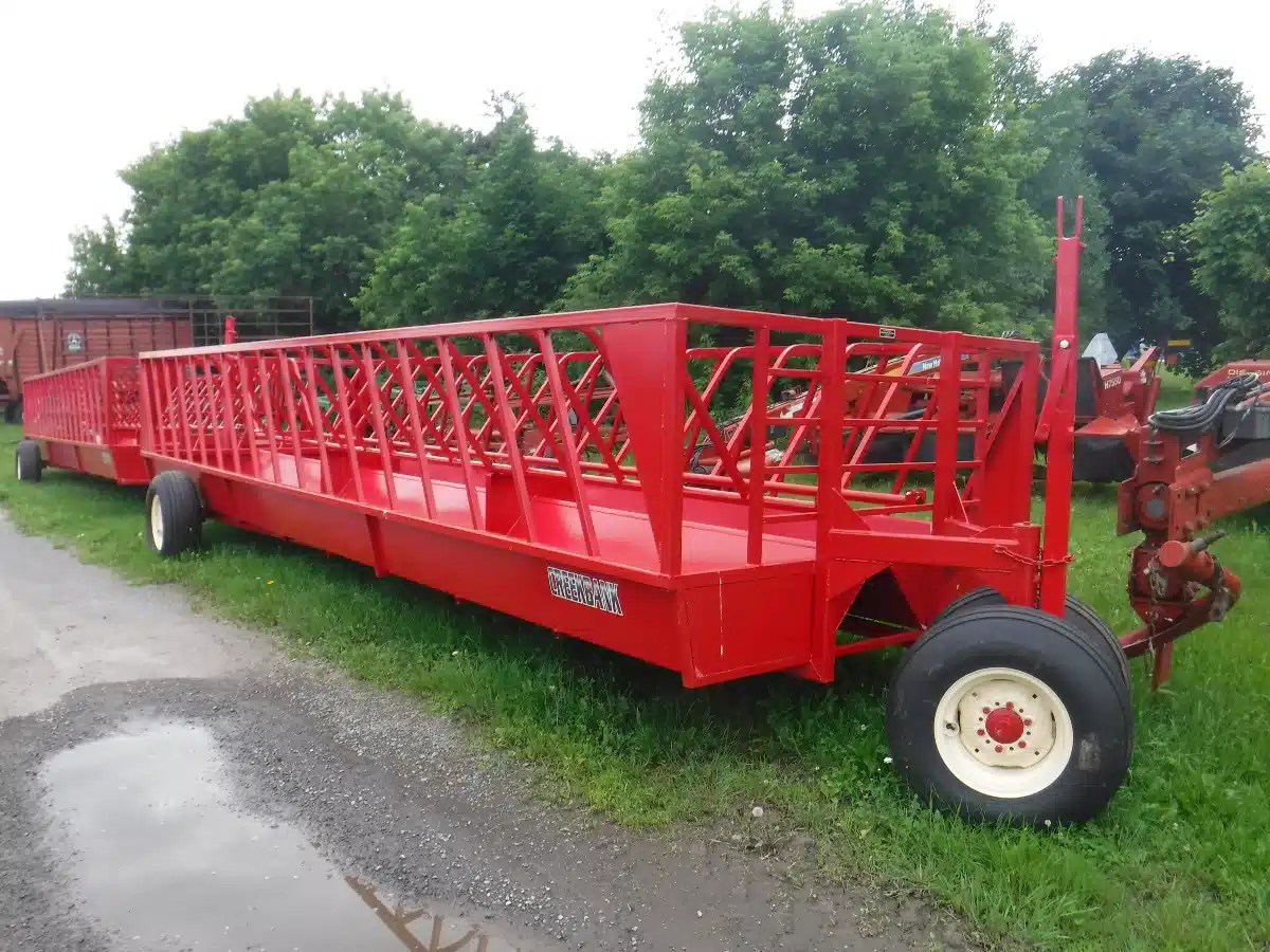 Gallery image 1 for 2026 Creekbank Welding 24FT Feed Wagon
