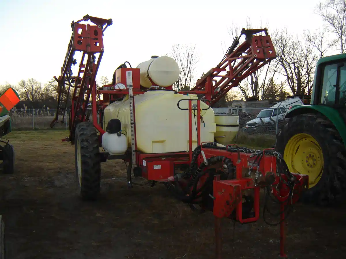 Gallery image 2 for Used 1999 Gregson GP7503860HAD05 Sprayer - Pull Type