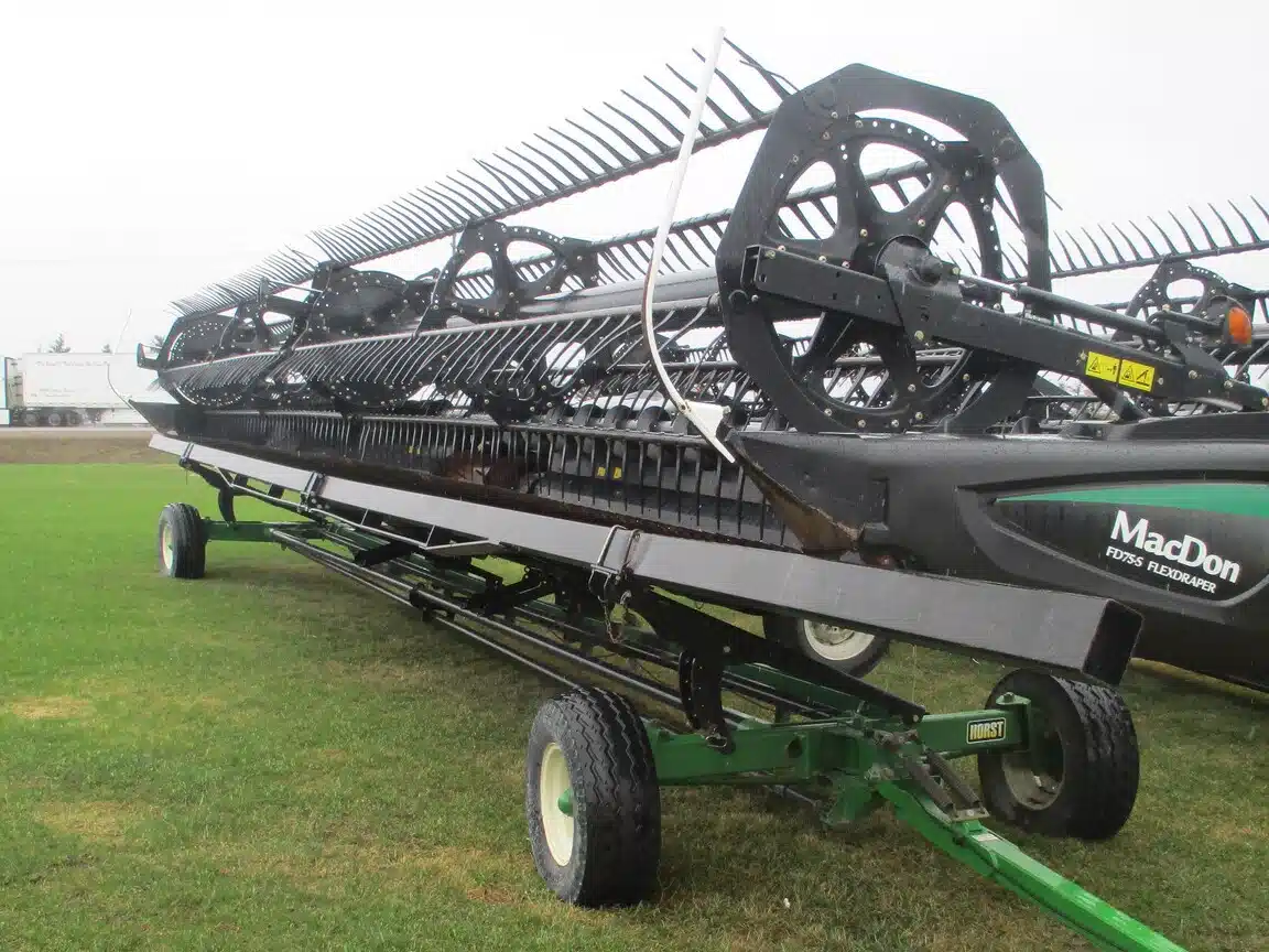 Gallery image 1 for Used 2016 MacDon FD75 Header - Flex Draper