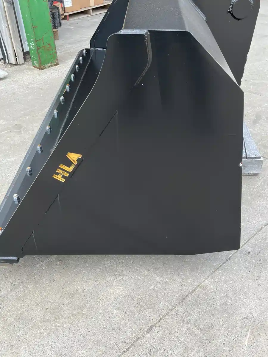 Gallery image 2 for Used 2022 HLA Manitou 8' Heavy Duty Bucket TeleHandler