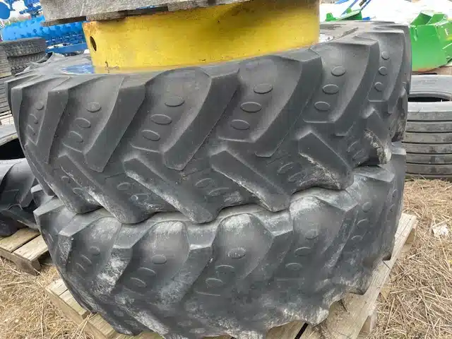 Gallery image 2 for Used Unspecified 380/85R34 FR DUAL SET Tires