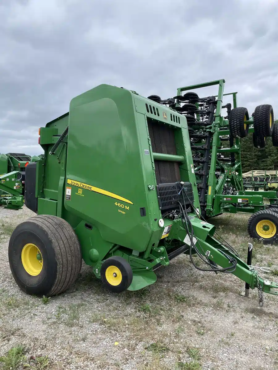 Gallery image 1 for Used 2022 John Deere 460M Round Baler