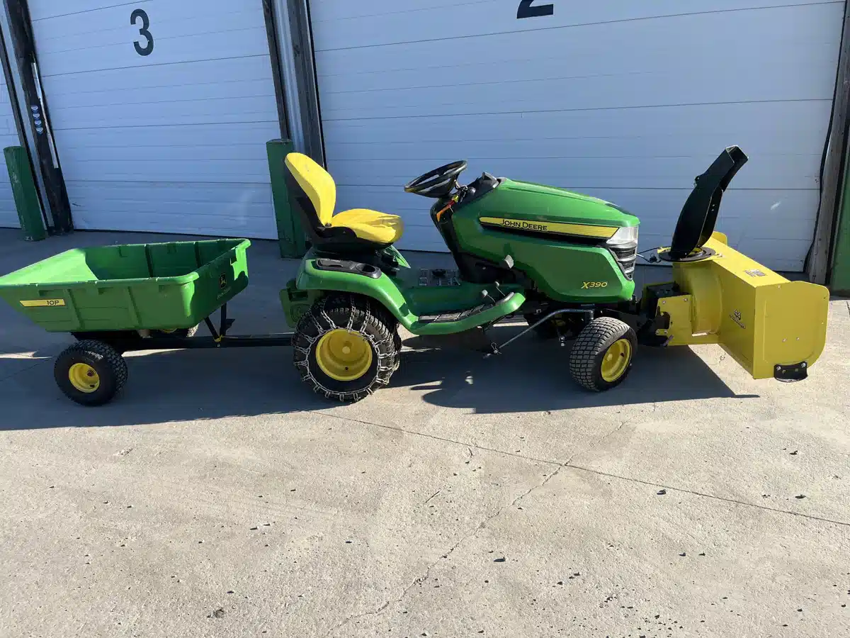 Gallery image 2 for Used 2022 John Deere X390 Lawn Tractor