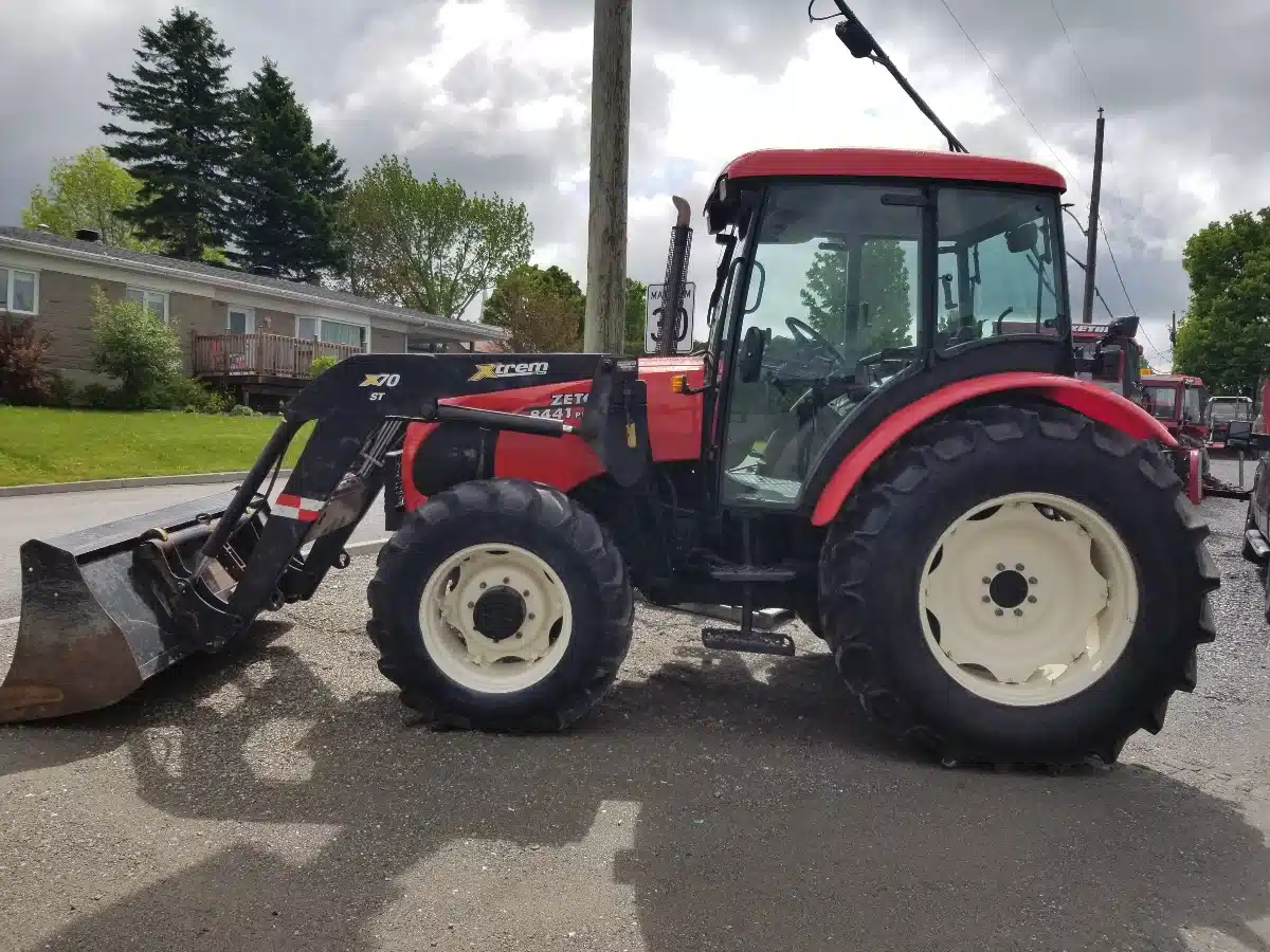 Gallery image 1 for Used 2006 Zetor 8441 Tractor