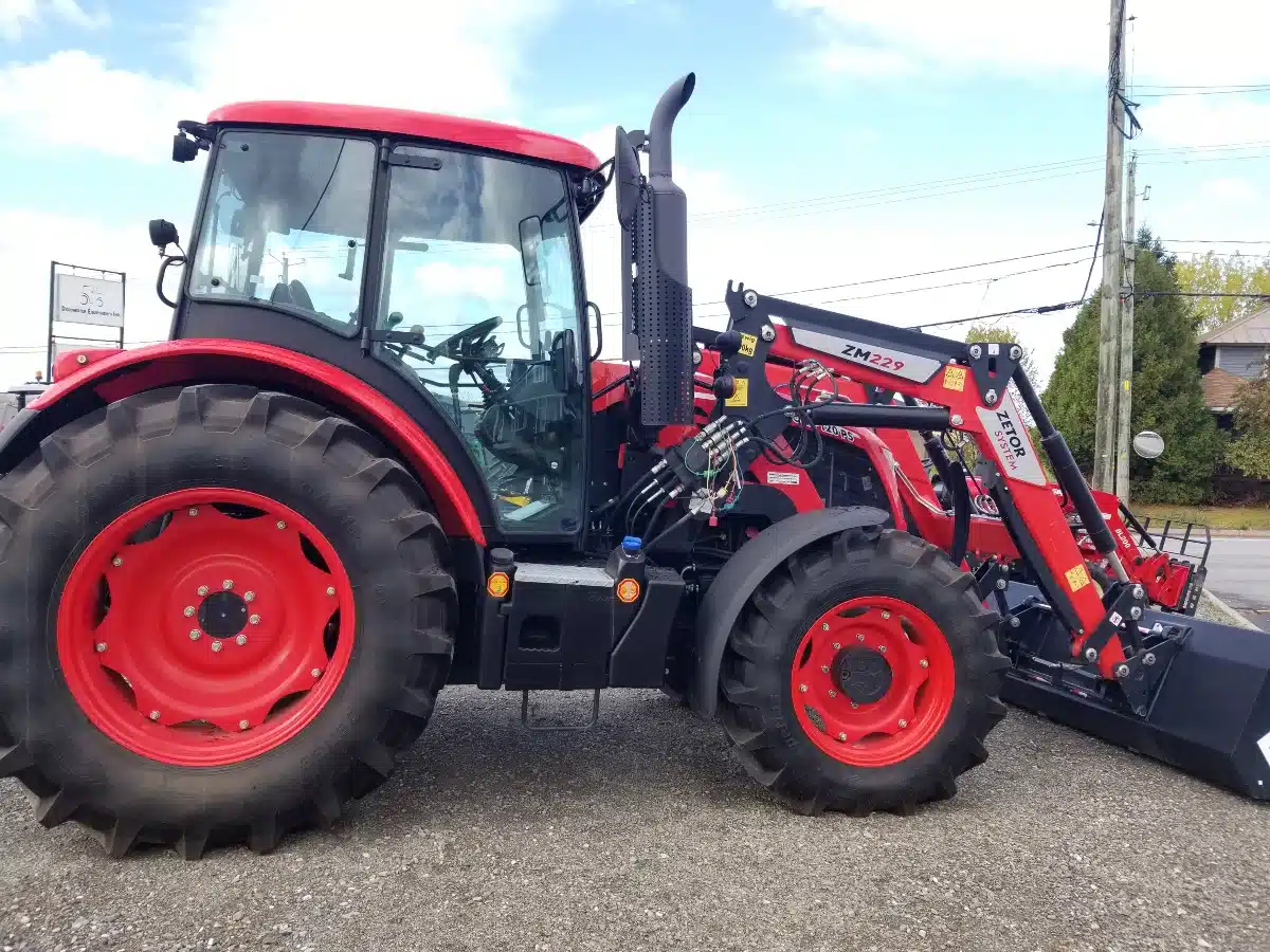 Gallery image 2 for New 2025 Zetor PROXIMA POWER 120 HS Tractor