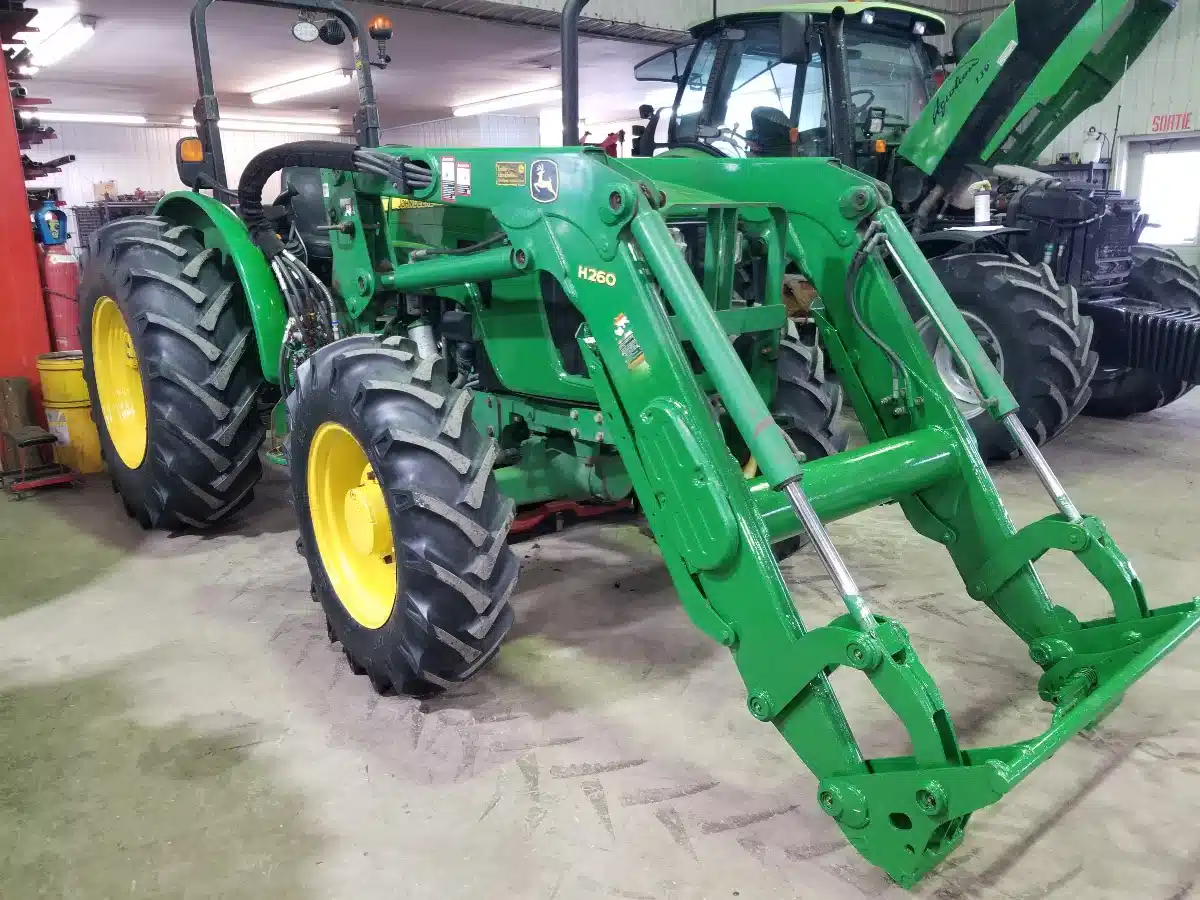 Gallery image 2 for 2013 John Deere 5083E Tractor