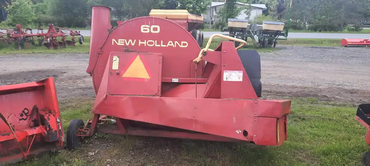 Photo de la Galerie 1 pour New Holland 60 souffleuse de fourrage