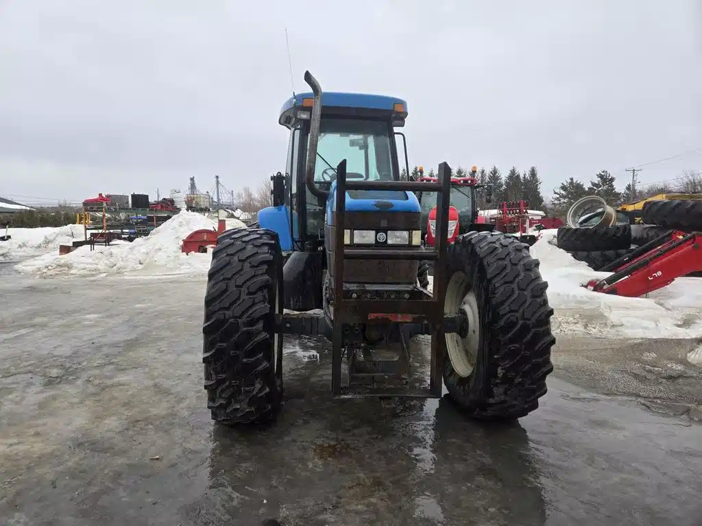 Gallery image 2 for Used 2000 New Holland TV140 Tractor