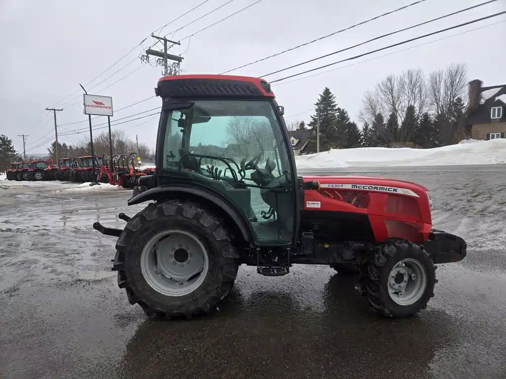 Gallery image 2 for Used 2018 McCormick X4.30F Tractor