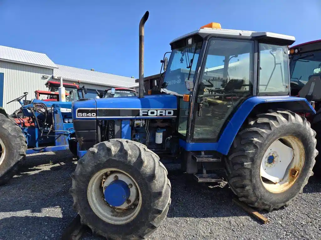 Gallery image 1 for Used 1993 Ford 5640 Tractor
