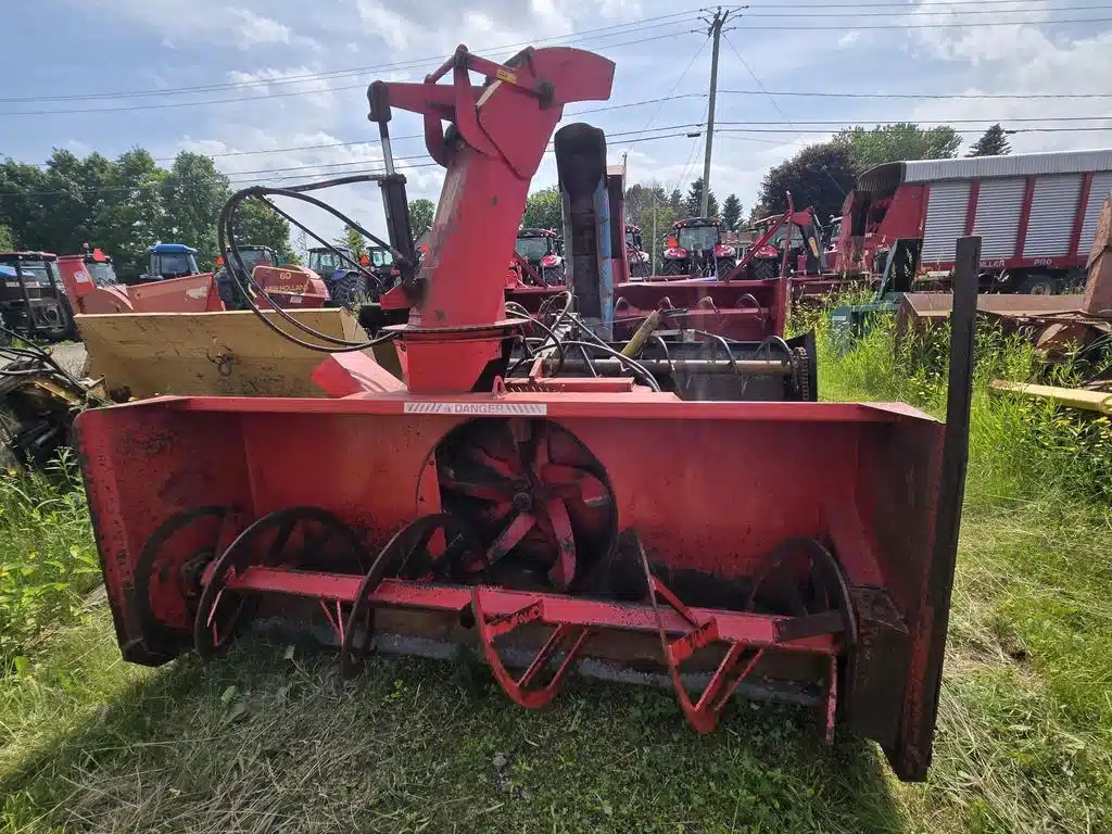 Gallery image 2 for Used Pronovost P920TRC Snow Blower