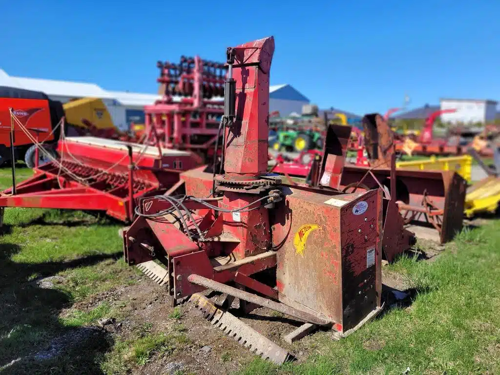 Gallery image 2 for Used Meteor SB97D Snow Blower