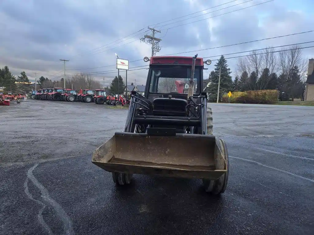 Gallery image 2 for Used 1975 White 1470 Tractor