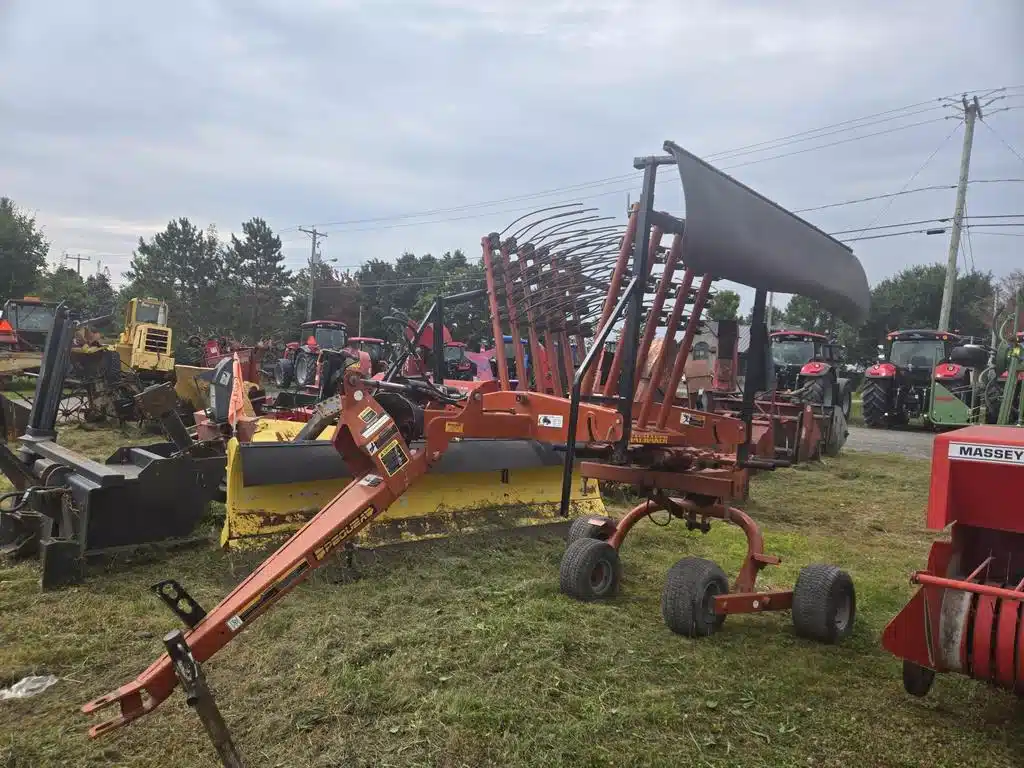 Gallery image 2 for Pequea HR1140 Rake