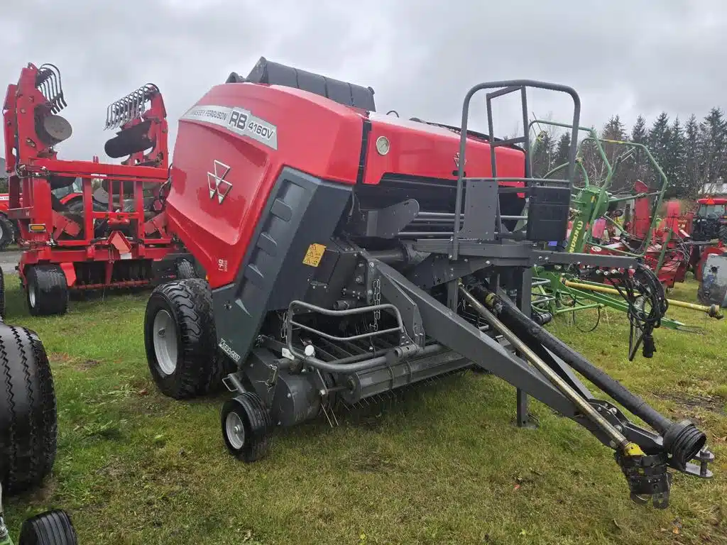 Gallery image 1 for 2022 Massey Ferguson 4160V Round Baler