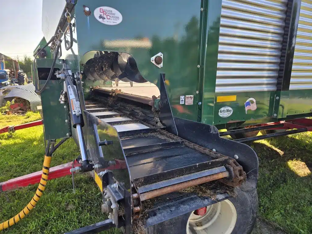 Gallery image 2 for Used 2021 Arts Way 712000 Forage Box