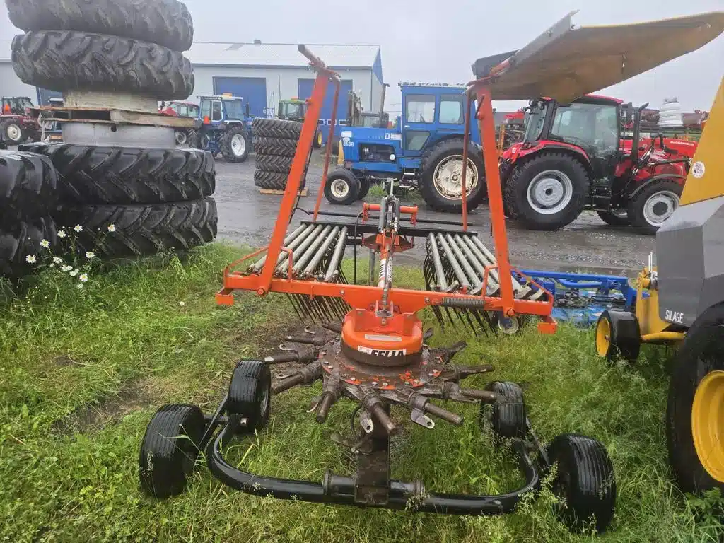 Used 2005 Fella TS 425 Rake