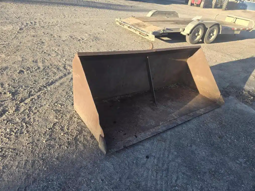 Gallery image 1 for Used 84 Bucket