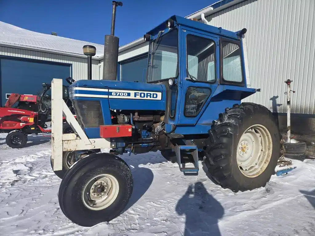 Gallery image 1 for 1979 Ford 6700 Tractor
