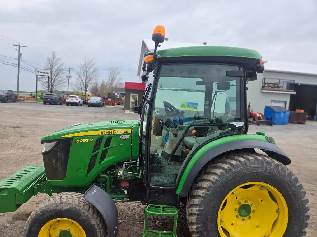 Gallery image 2 for 2020 John Deere 4052R Tractor