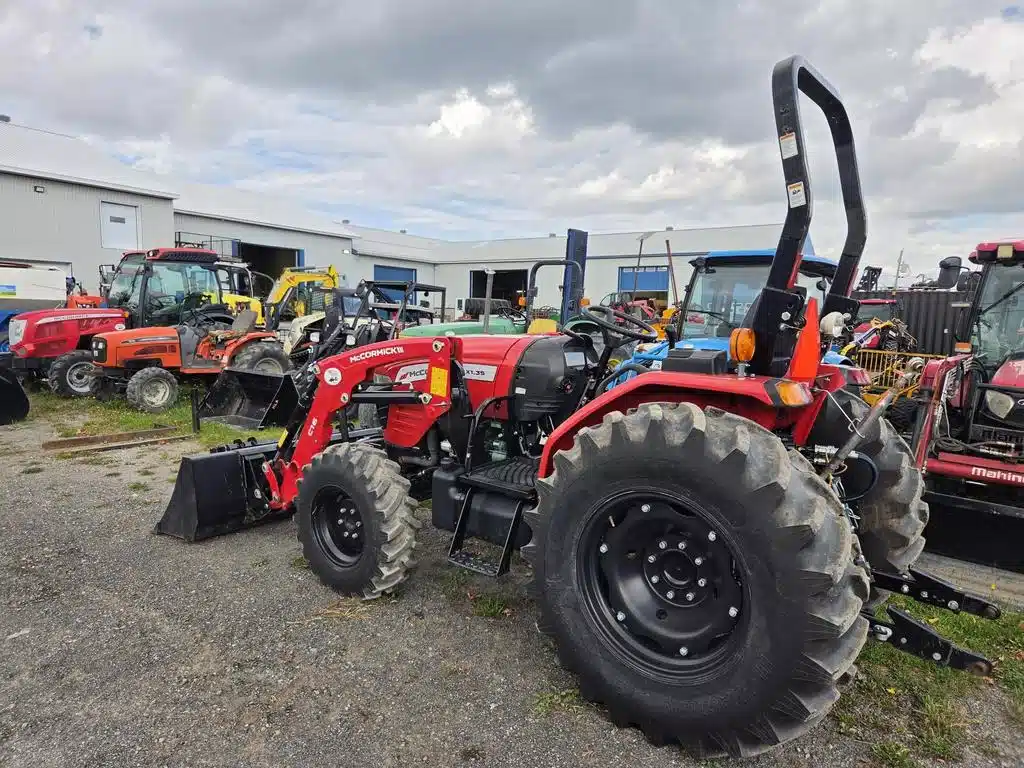 Gallery image 2 for 2025 McCormick X1.35 Tractor