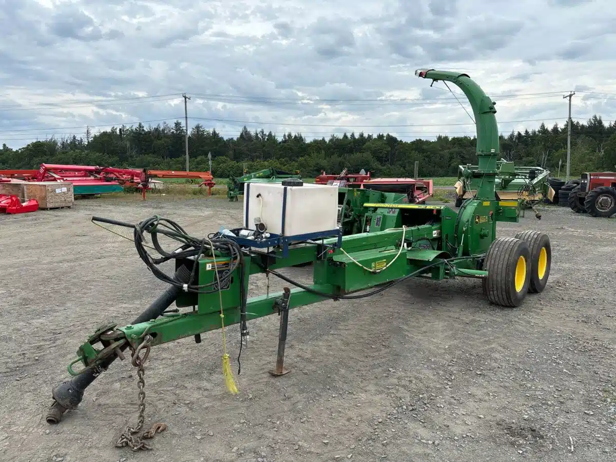 Gallery image 1 for Used 2012 John Deere 3975 Forage Harvester