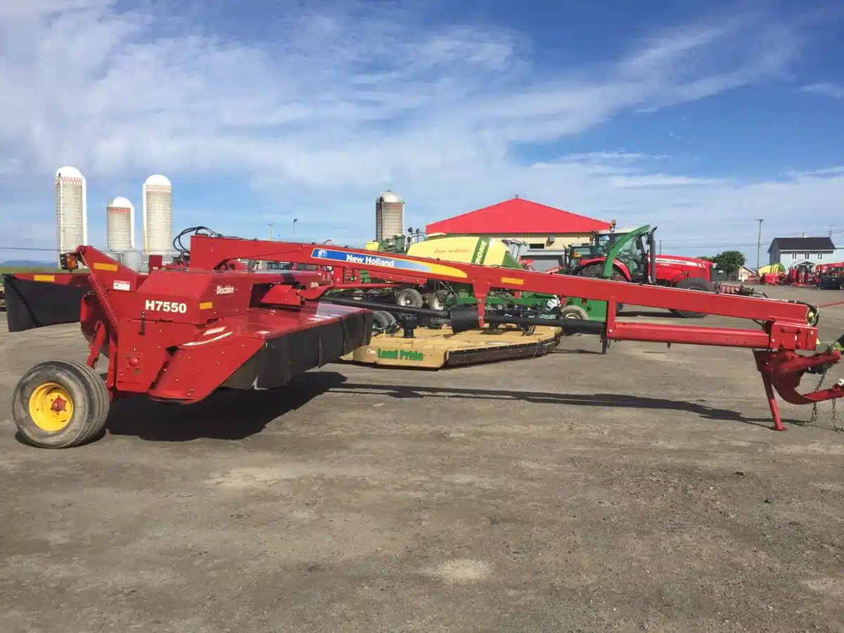 Gallery image 1 for Used 2011 New Holland H7550 Disc Mower Conditioner