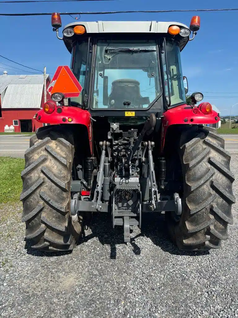 Gallery image 2 for Used 2015 Massey Ferguson 5611 Tractor