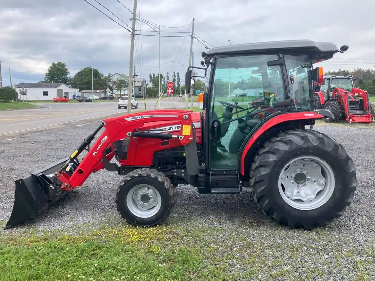 Gallery image 2 for Used 2022 Massey Ferguson 2860M Tractor