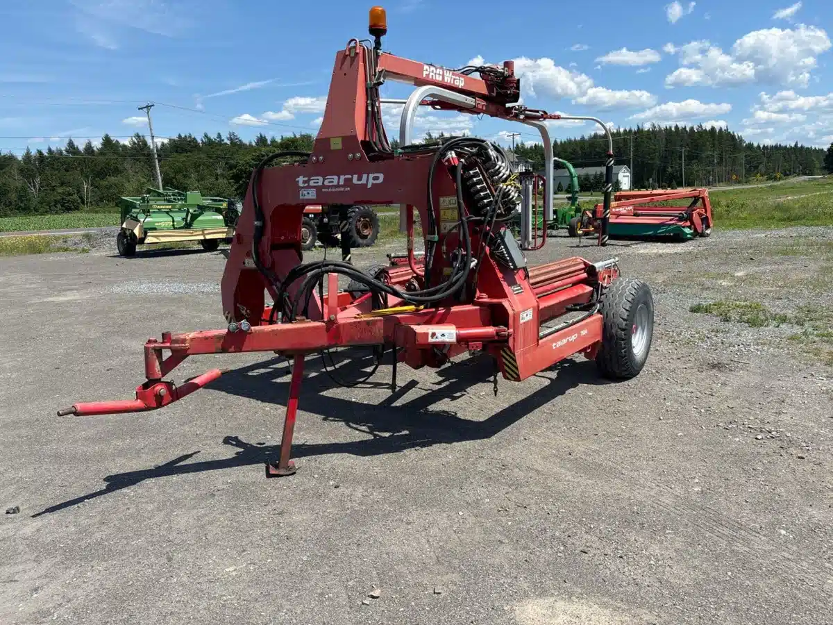 Gallery image 2 for Used 2010 Kverneland Taarup 7664 Bale Processor