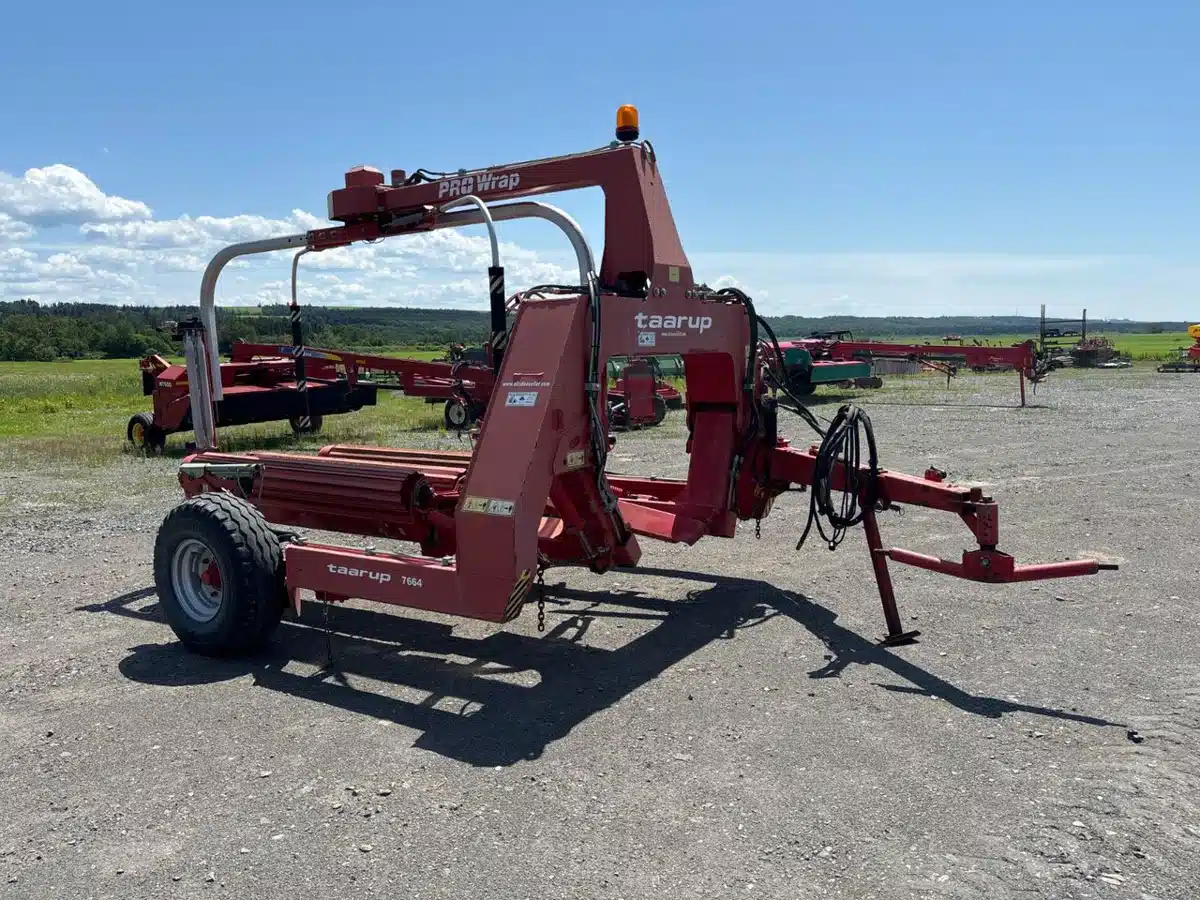 Gallery image 1 for Used 2010 Kverneland Taarup 7664 Bale Processor