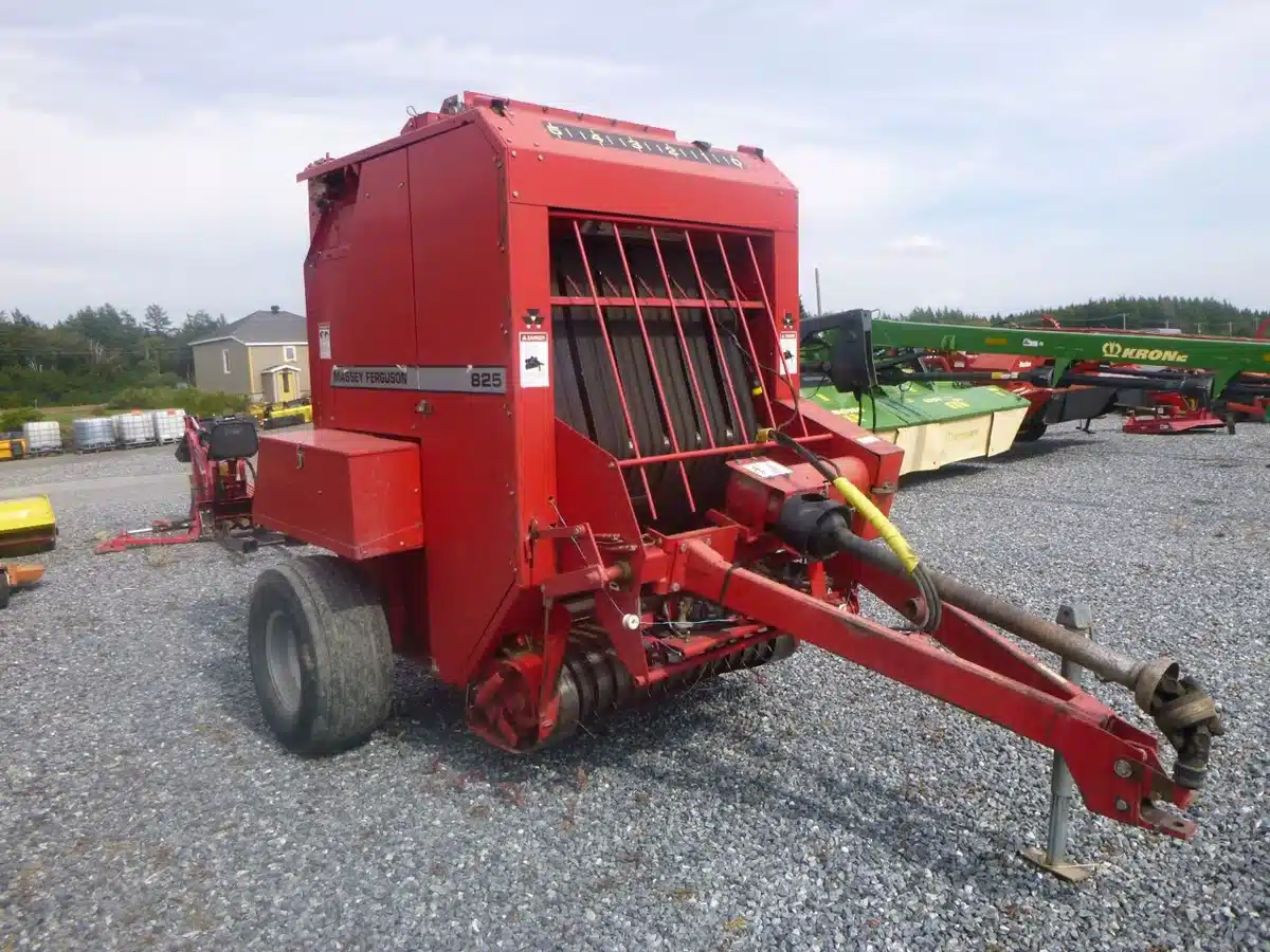 Gallery image 1 for Used 1998 Massey Ferguson 825 Tractor