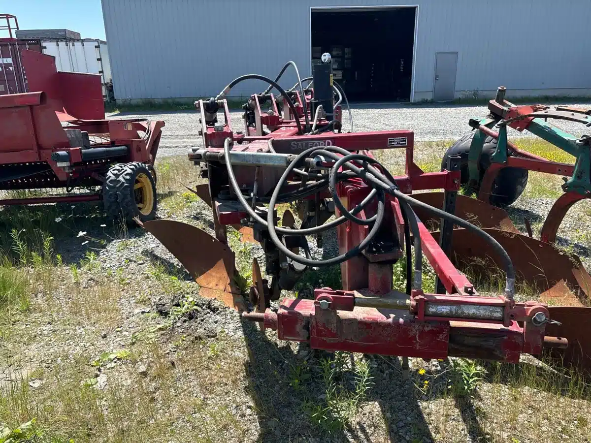 Gallery image 2 for Used 2005 Salford 3204 Plow