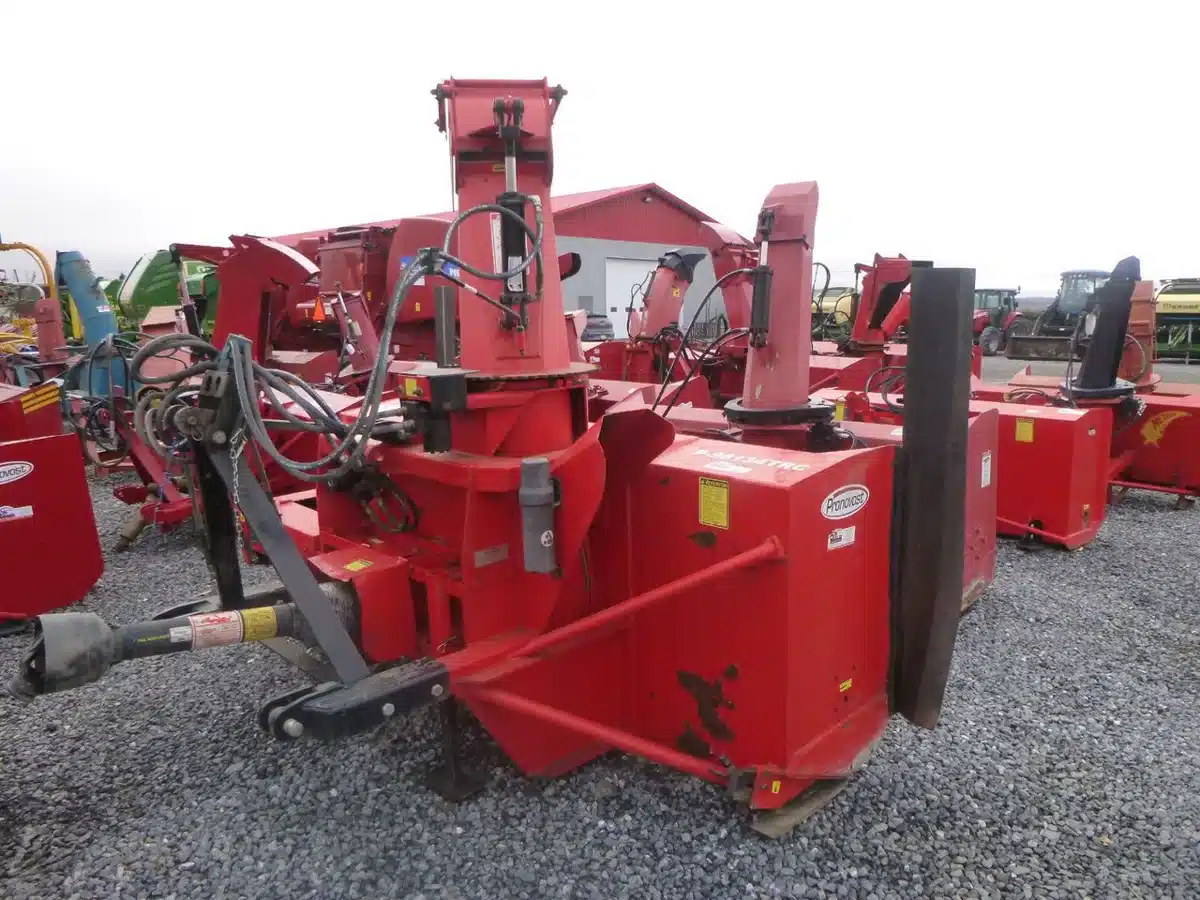 Gallery image 2 for 2020 Pronovost P-98134TRC Snow Blower