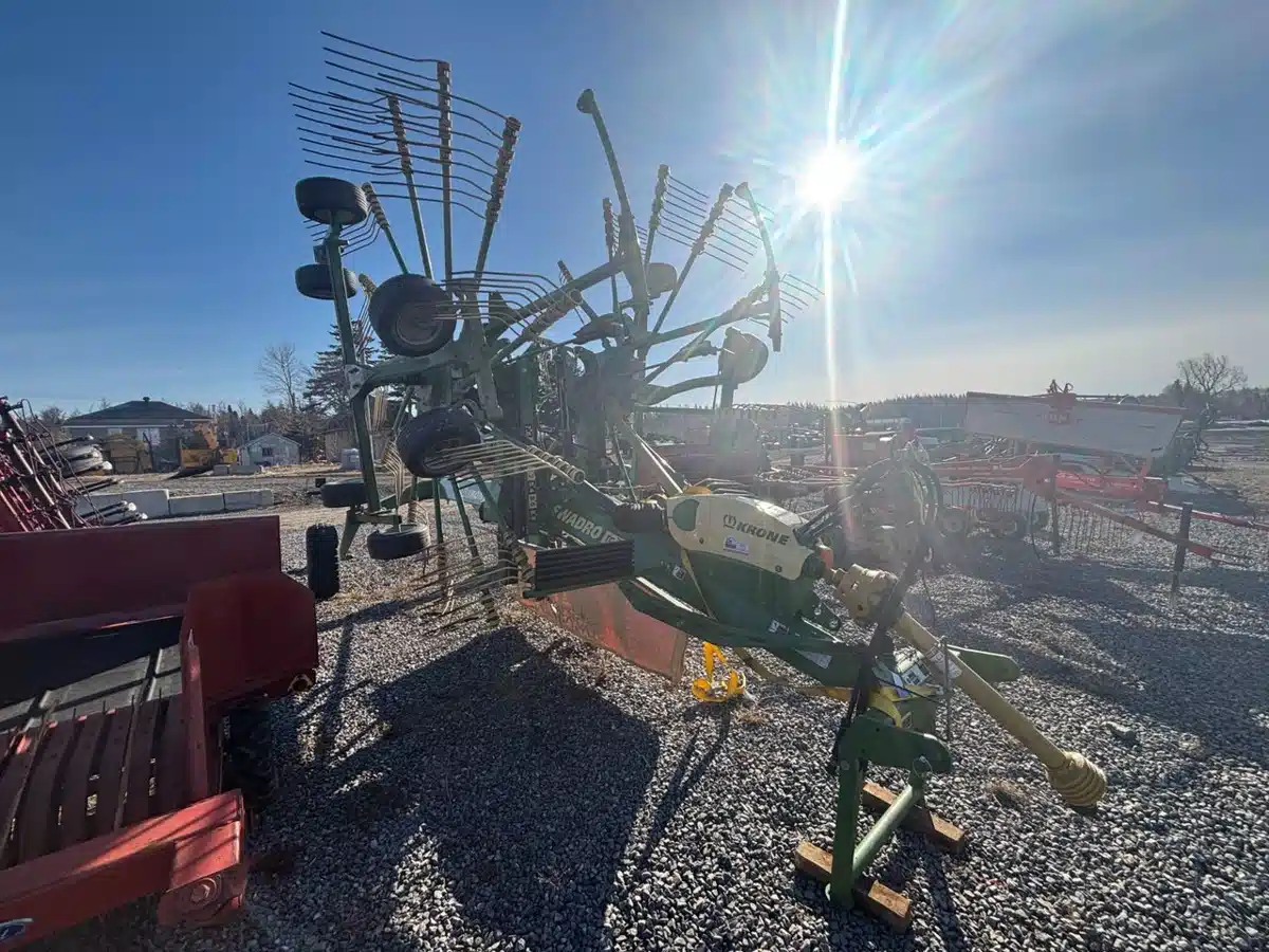 Gallery image 1 for Used 2018 Krone Swadro TS880 Rake