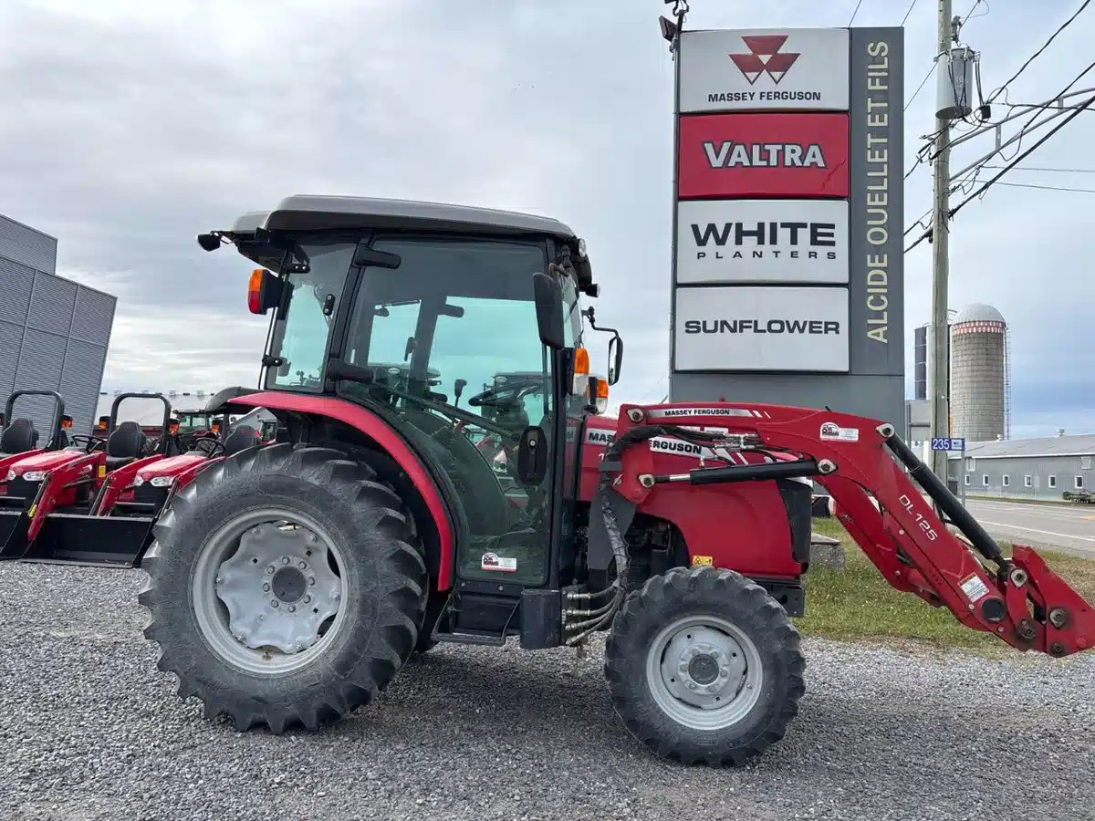 Used 2019 Massey Ferguson 1735M Tractor