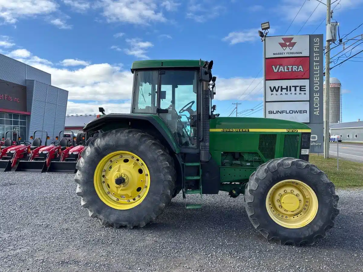 Used 2001 John Deere 7810 Tractor