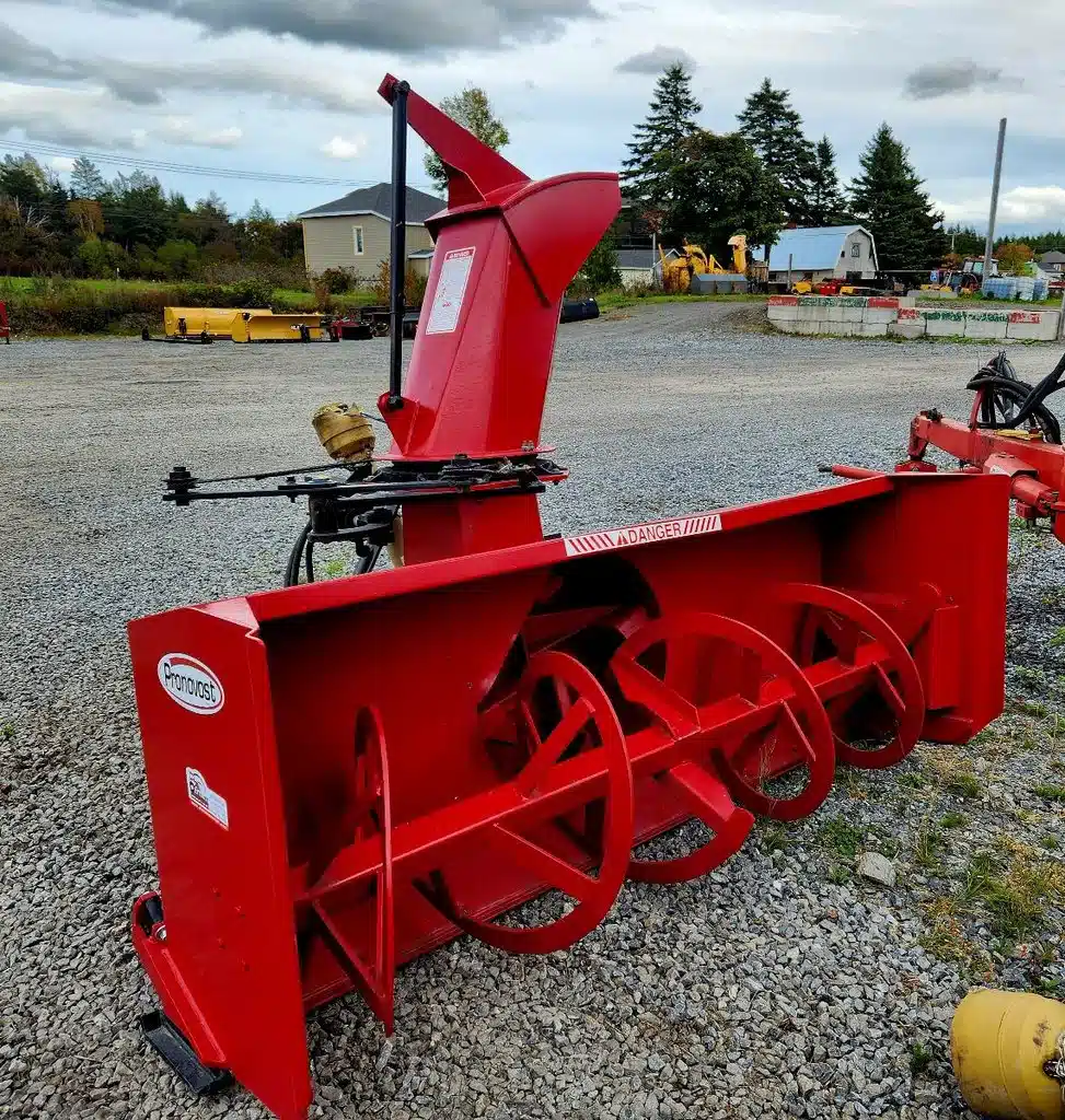 Gallery image 2 for Used 18302 Pronovost P-860 Snow Blower